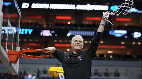 Brian Dutcher setting historic firsts for SDSU during magical March Madness run